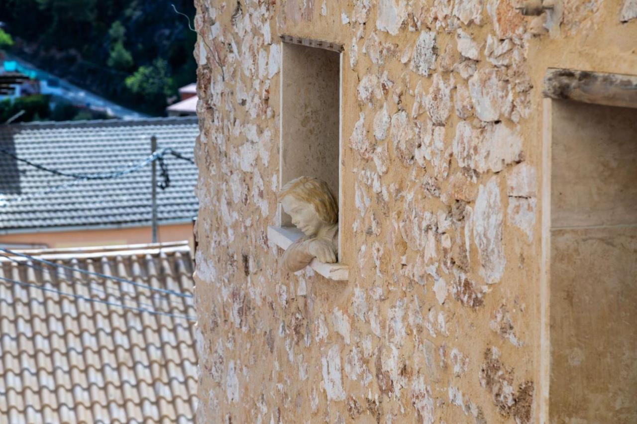 Domus Lapidis -